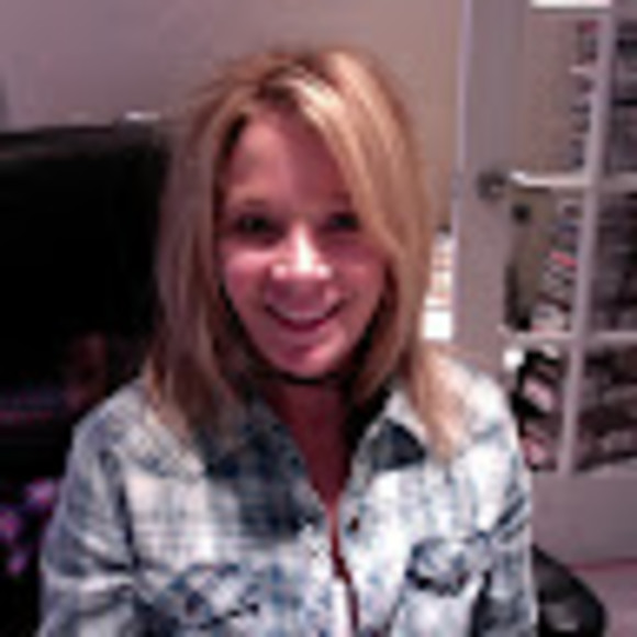 Meet your Posher, Lisa - Picture 1 of 1